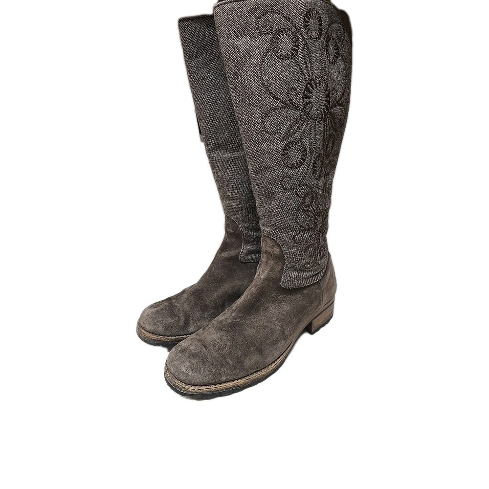 UGG Australia Sundance 5586 Tall Embroidered Suede Sheepskin Boot Brown Woman 8